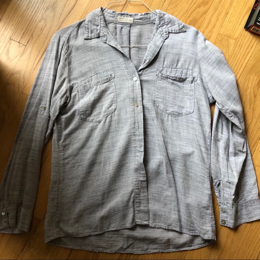Speckled grey light button down blouse